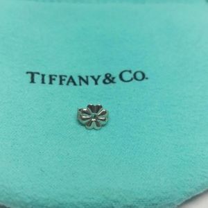 New 💕 earring back Single.💖💯 automatic.silver.